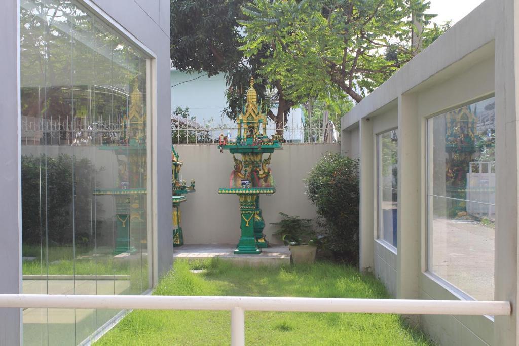 Utd Apartments Sukhumvit Ban Khlong Nang Li Esterno foto
