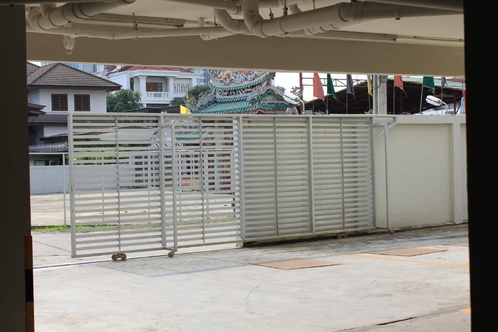 Utd Apartments Sukhumvit Ban Khlong Nang Li Esterno foto