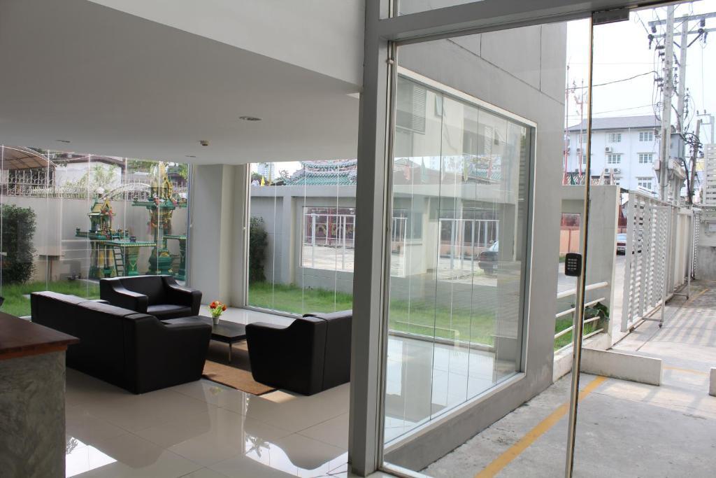 Utd Apartments Sukhumvit Ban Khlong Nang Li Esterno foto